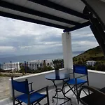 απεραντο γαλαζιο Agia Pelagia (Kythira)