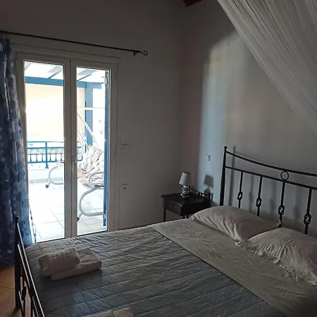 απεραντο γαλαζιο Agia Pelagia (Kythira)